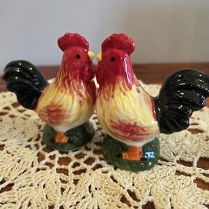 Vintage Colorful Rooster Salt and Pepper Shakers